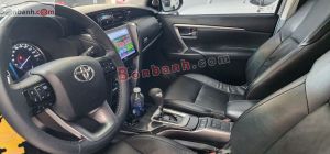 Xe Toyota Fortuner 2.4G 4x2 AT 2021